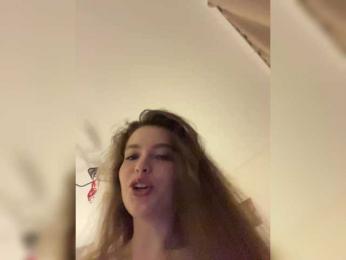 YourLadyyy — Bongacams recorded stream screenshot (04 Nov 2025)