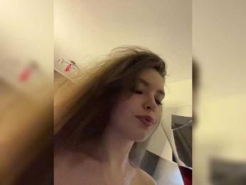 YourLadyyy — Bongacams recorded stream screenshot (04 Nov 2025)