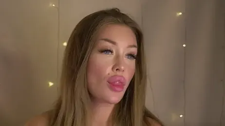 AnnyBangs — Stripchat recorded stream image, 05.11.2025 09:00