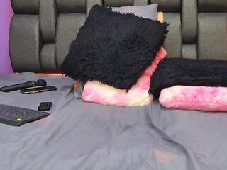 Penelope Cooper — Flirt4free recorded stream screenshot (05 Nov 2025)