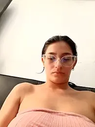 Ary-18 — Stripchat recorded stream image, 06.11.2025 19:50