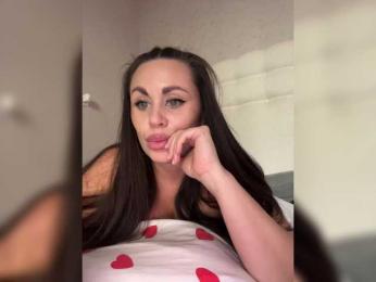 -Hennessy- — Bongacams recorded stream image, 07.11.2025 07:00