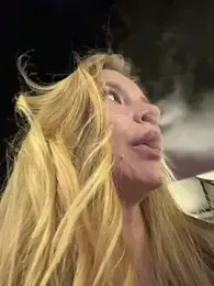 AnastasiaAniess — Stripchat recorded stream screenshot (08 Nov 2025)