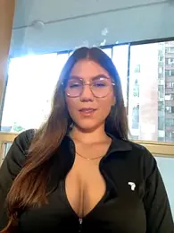 AmelieLaurent_ — Stripchat recorded stream image, 08.11.2025 20:50