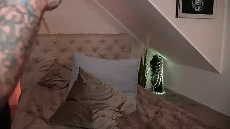 hotmilfbitch — Stripchat recorded stream screenshot (09 Nov 2025)