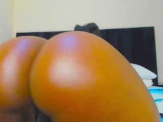 cutie-bootie — Camsoda recorded stream screenshot (10 Nov 2025)