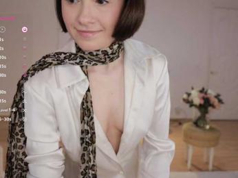 MissEssie — Bongacams recorded stream screenshot (13 Nov 2025)