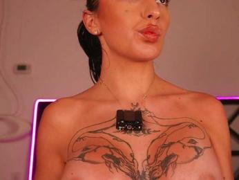 LunaMystyque — Bongacams recorded stream screenshot (15 Nov 2025)