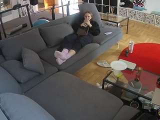 voyeurcam-julmodels-living-3 — Camsoda recorded stream image, 09.11.2025 16:20