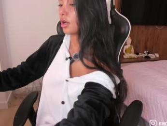 camilagomezz — Chaturbate recorded stream image, 17.11.2025 14:40