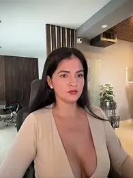Carolina_Novoa — Stripchat recorded stream image, 18.11.2025 18:10