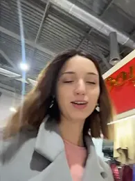 DollyTall — Stripchat recorded stream image, 19.11.2025 09:40