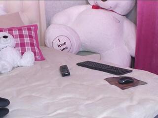 Naomi Bea — Flirt4free recorded stream screenshot (21 Nov 2025)