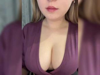 AlinaRay — Bongacams recorded stream image, 21.11.2025 13:40