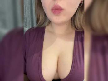 AlinaRay — Bongacams recorded stream image, 21.11.2025 13:40