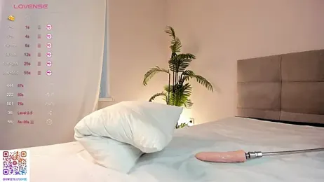 SweetLilyLove — Stripchat recorded stream image, 22.11.2025 07:20