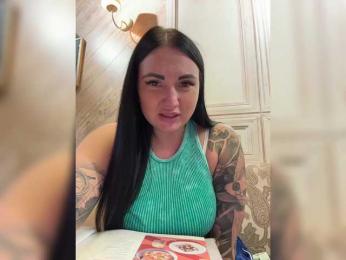 KROSHKA_N — Bongacams recorded stream screenshot (25 Nov 2025)