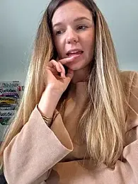 lucie_mehott — Stripchat recorded stream image, 27.11.2025 08:30