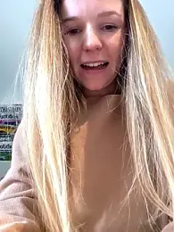 lucie_mehott — Stripchat recorded stream image, 27.11.2025 08:30