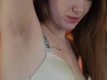 bright_diamonds_054 — Chaturbate recorded stream image, 01.12.2025 22:10