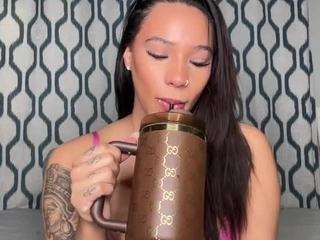 lolabunniii — Camsoda recorded stream screenshot (02 Dec 2025)