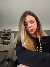 lucie_mehott — Stripchat recorded stream image, 04.12.2025 08:30