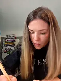 lucie_mehott — Stripchat recorded stream image, 04.12.2025 08:30