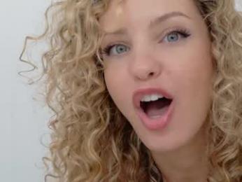 theislandgirl — Chaturbate recorded stream screenshot (05 Dec 2025)