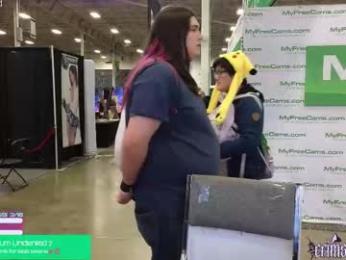 crimsonkitten — Chaturbate recorded stream image, 05.12.2025 22:50