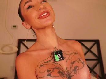 LunaMystyque — Bongacams recorded stream screenshot (05 Dec 2025)