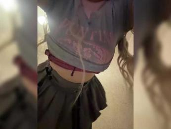 LittleDelora — Bongacams recorded stream screenshot (11 Dec 2025)