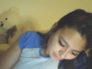 magix333 — Camsoda recorded stream image, 13.12.2025 09:20