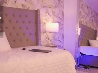 charlotte-harris — Camsoda recorded stream screenshot (14 Dec 2025)