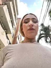 MollyCruz — Stripchat recorded stream image, 14.12.2025 19:20
