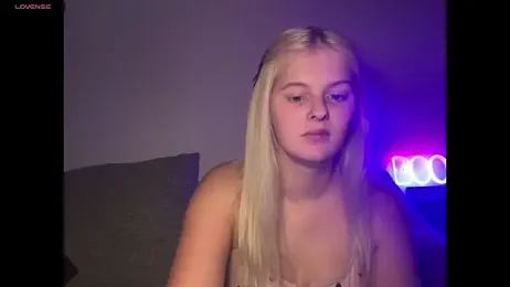 Allylove03 — Stripchat recorded stream image, 15.12.2025 03:30