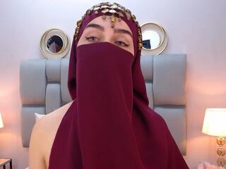 Aliah Manzur — Flirt4free recorded stream screenshot (16 Dec 2025)