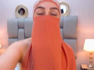 Aliah Manzur — Flirt4free recorded stream screenshot (16 Dec 2025)