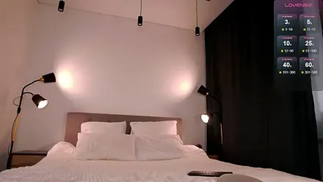 WOW-PeaCH-Girl — Stripchat recorded stream screenshot (17 Dec 2025)