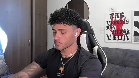 Alessandro_Vanni — Stripchat recorded stream image, 18.12.2025 14:30