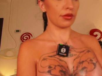 LunaMystyque — Bongacams recorded stream screenshot (18 Dec 2025)