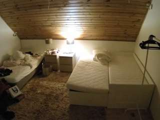 voyeurcam-julmodels-whitebed-2 — Camsoda recorded stream image, 15.12.2025 00:50