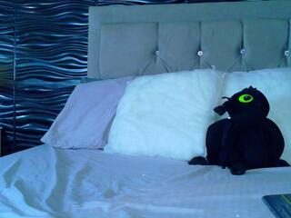 Amber Bull — Flirt4free recorded stream screenshot (20 Dec 2025)