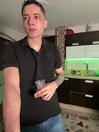 kevin_hotgirls — Stripchat recorded stream image, 23.12.2025 03:30
