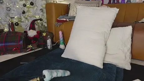 Taylorlove303 — Stripchat recorded stream image, 24.12.2025 11:20