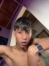 Mauuu18 — Stripchat recorded stream screenshot (28 Dec 2025)