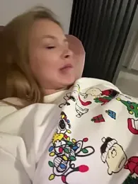 AnastasiaAniess — Stripchat recorded stream screenshot (28 Dec 2025)