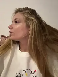 AnastasiaAniess — Stripchat recorded stream screenshot (28 Dec 2025)