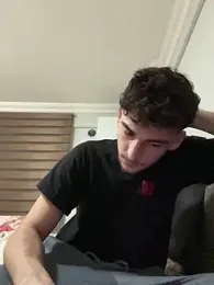 Yasinyasin7 — Stripchat recorded stream image, 29.12.2025 00:30