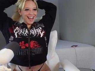 bunnykaye — Camsoda recorded stream image, 29.12.2025 16:50