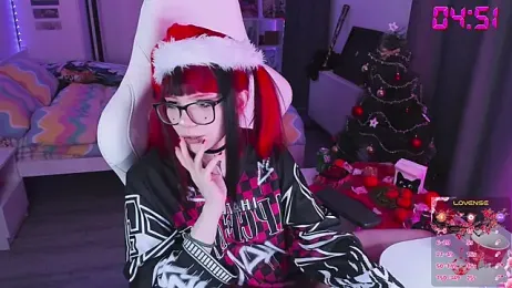 Yumi_Youkai — Stripchat recorded stream image, 31.12.2025 17:20